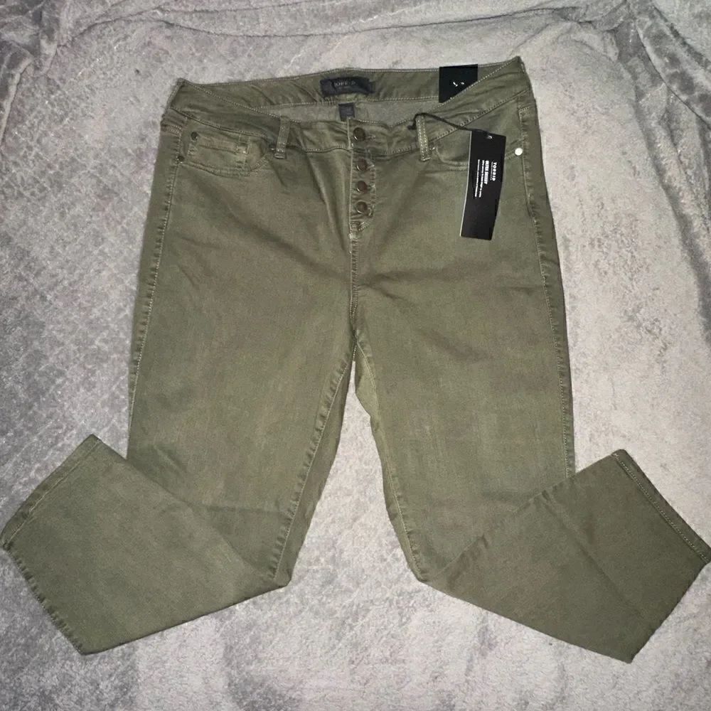 NWTs torrid Ultra Skinny Jeans Size 20
